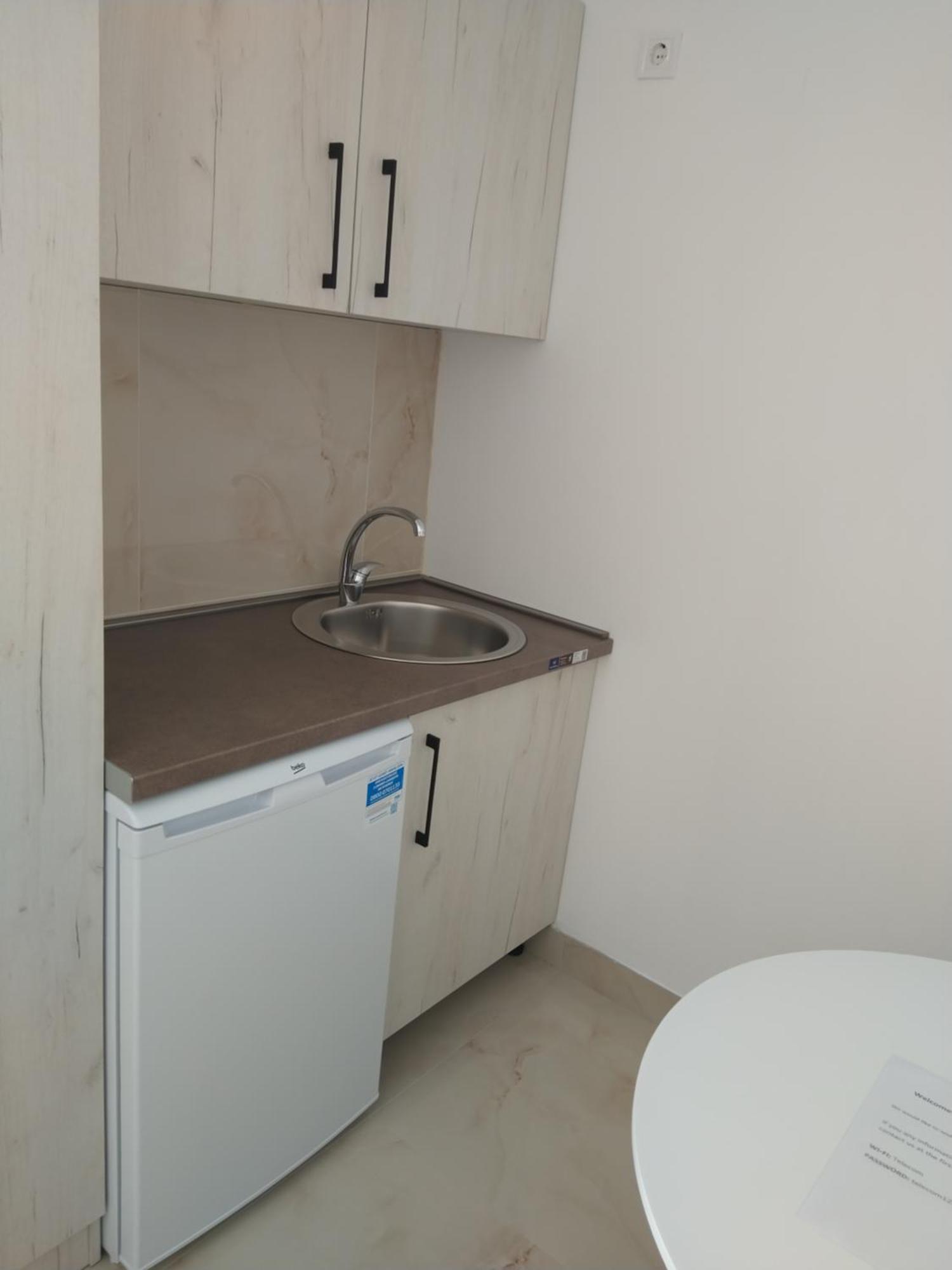 Hostel Vera - Airport Podgorica Mitrovici  Exteriör bild